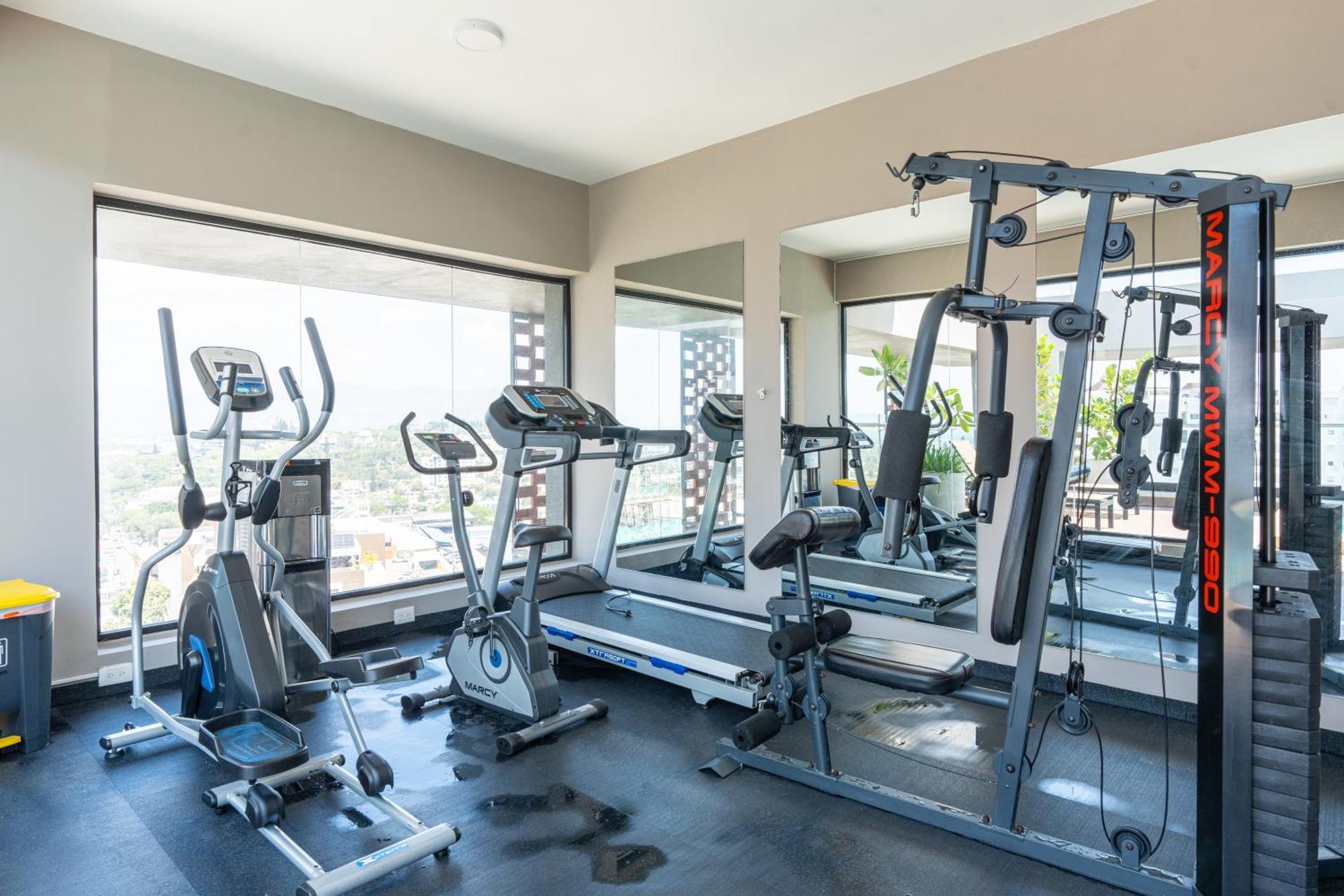 Modern Luxury Condo With Rooftop Pool & Gym Santiago De Los Caballeros Bagian luar foto